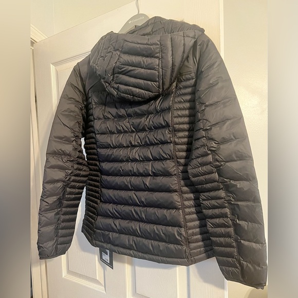 KUHL’s  Women's black SPYFIRE -Black hoody  Puffer Jacket- NEW - Picture 4 of 12